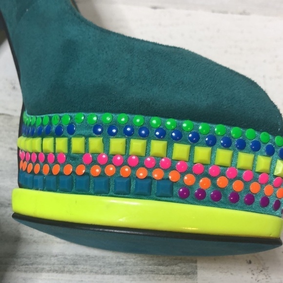 Scene Green Bright Bold Peep Toe Colorful 6 Inch Heel Size Ten - Picture 6 of 8